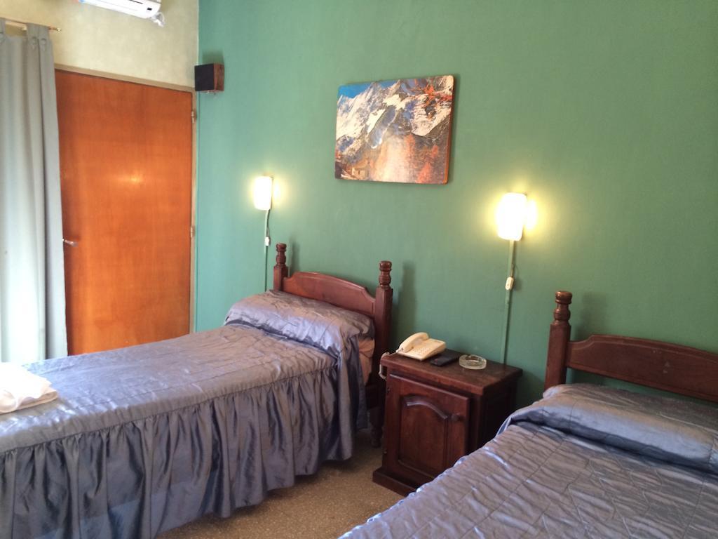 Hotel Cordoba Villa Carlos Paz Room photo