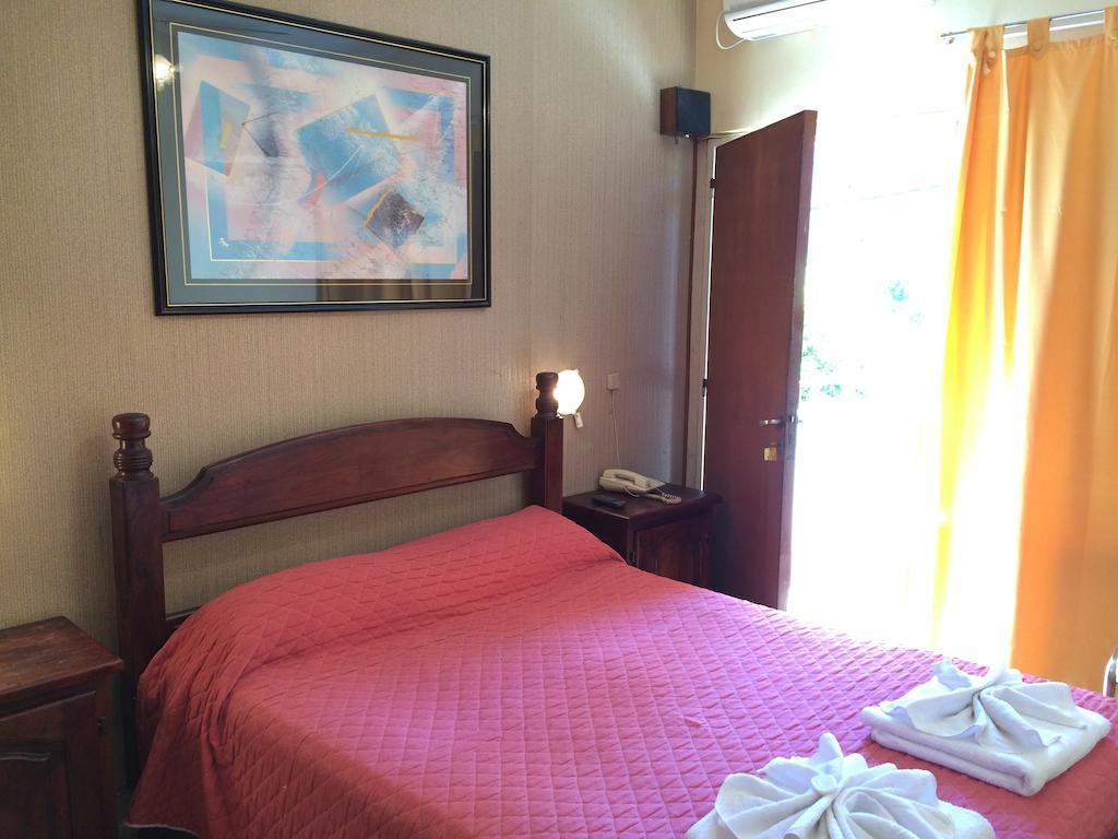 Hotel Cordoba Villa Carlos Paz Room photo